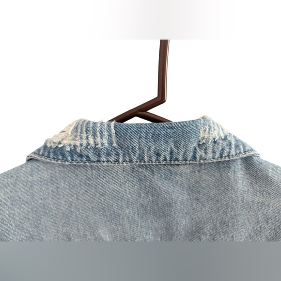 Windsor Distressed Light Wash Denim Jacket Size M - Picture 11 of 14